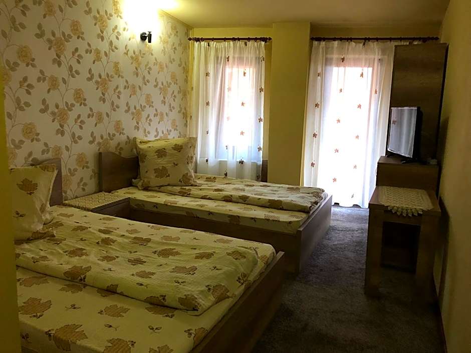 Pensiunea Mirela Peștera Urșilor