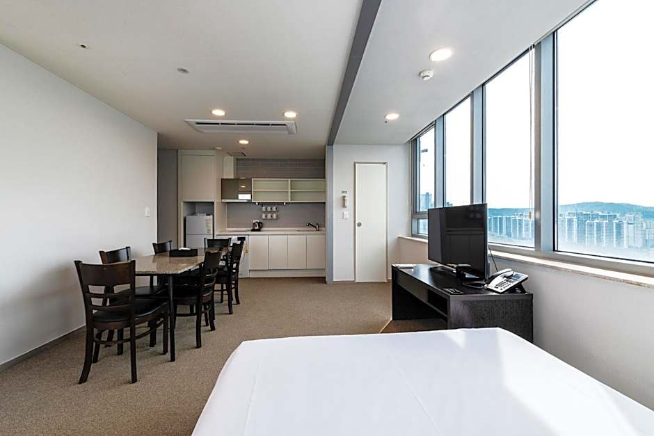 The Triny Urban Suites