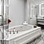 University Park Inn & Suites, an Ascend Collection Hotel