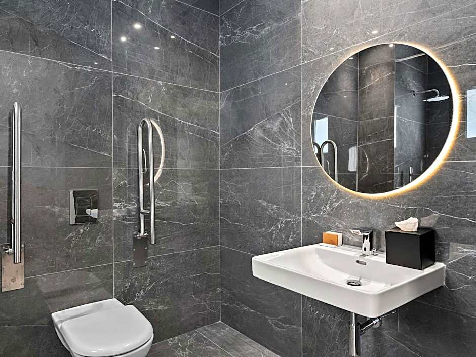 Mercure Larnaca City