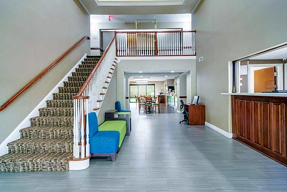 Quality Inn & Suites Canton, GA