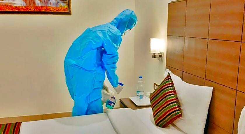 Spring Sky Mughalsarai by ShriGo Hotels