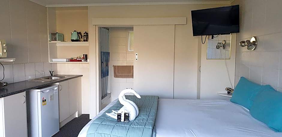 Mokau Motels
