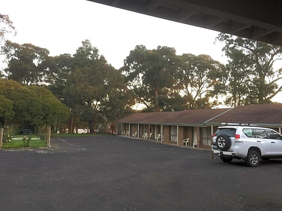 Woodmans Hill Motel