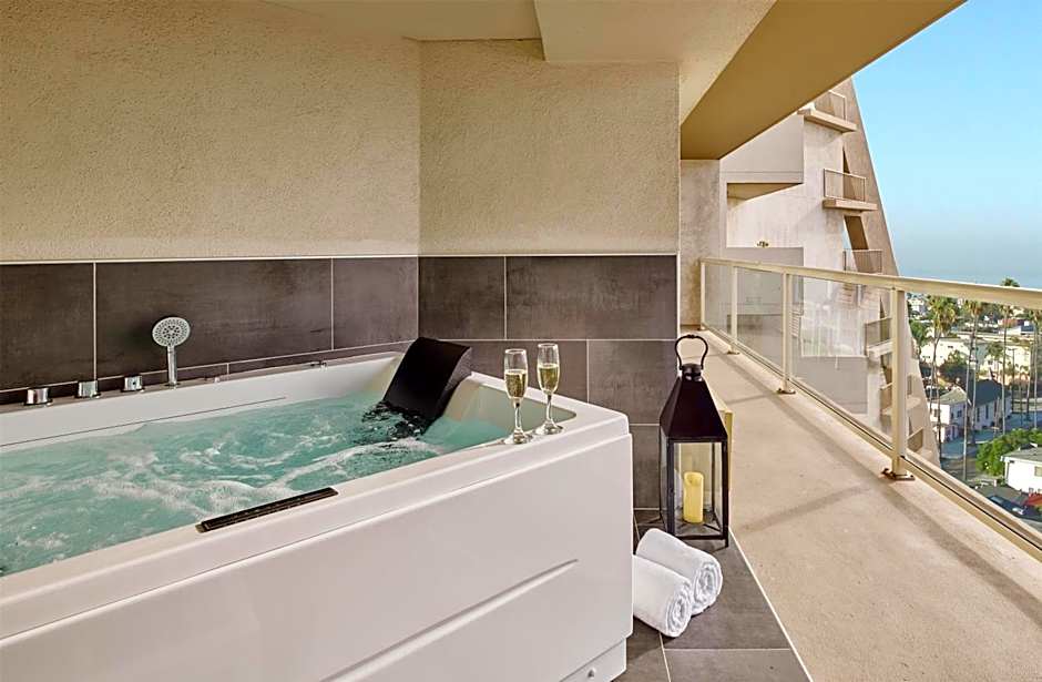 Hyatt Centric Delfina Santa Monica