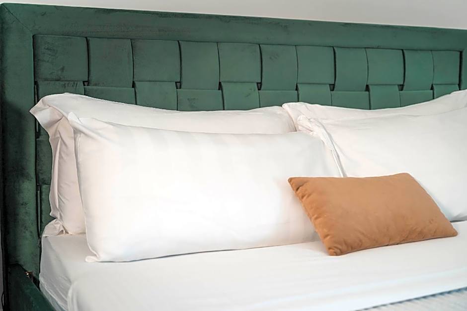 Kairos Hotel