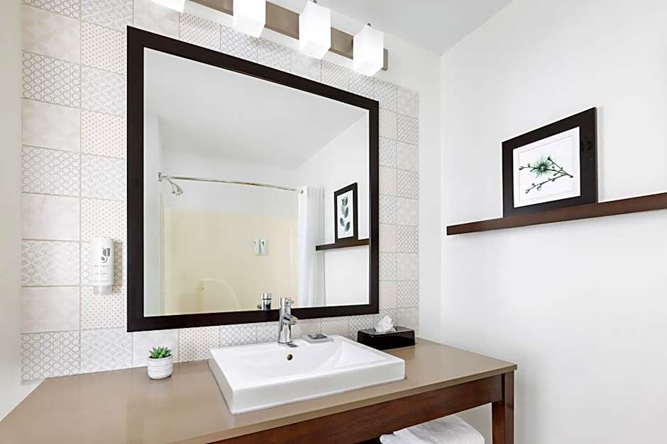 Country Inn & Suites by Radisson, Springfield, OH