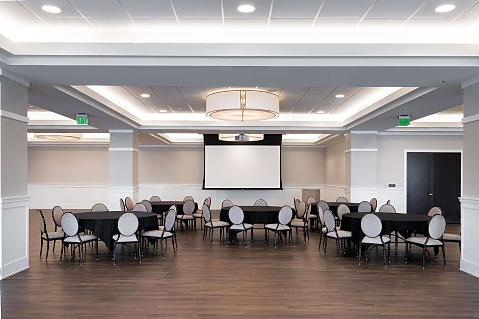 The Inn at Harbor Shores