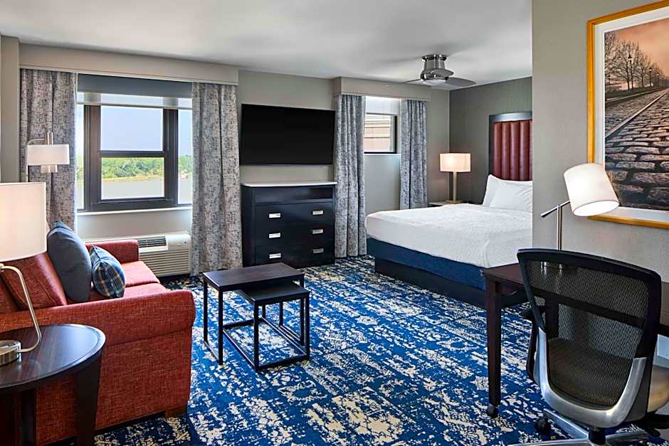 Homewood Suites by Hilton Savannah Historic District/Riverfront