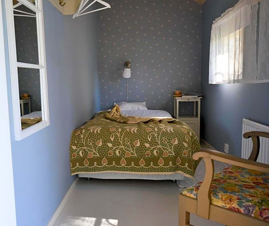 Bull-August gård vandrarhem/hostel