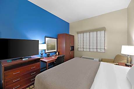 1 King Bed, Nonsmoking