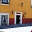 HOTEL ANA CATALINA & SUITES