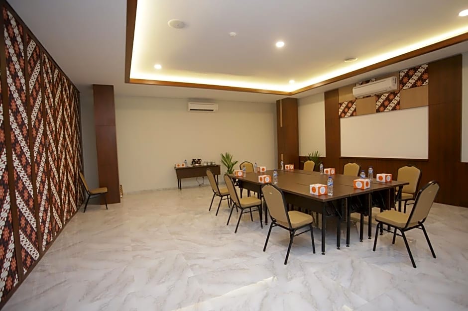 Front One Budget Boyolali