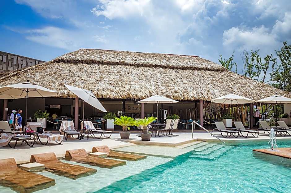 Binniguenda Huatulco & Beach Club