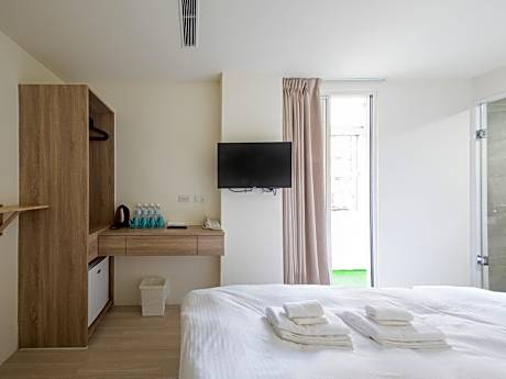 Two Double Beds Non-Smoking