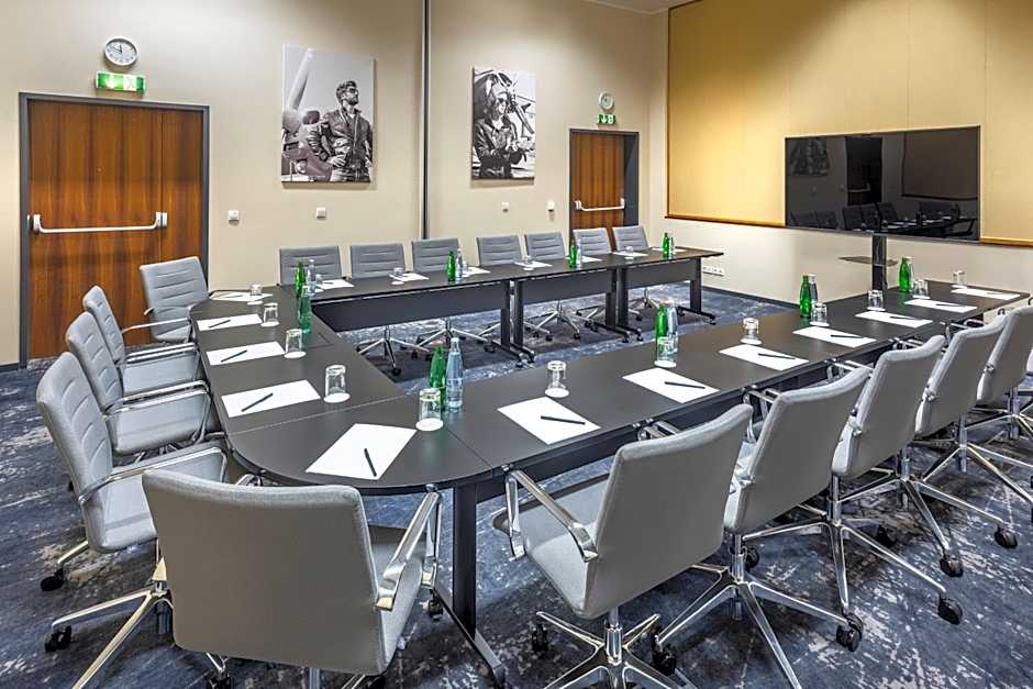 Courtyard By Marriott Prague Airport