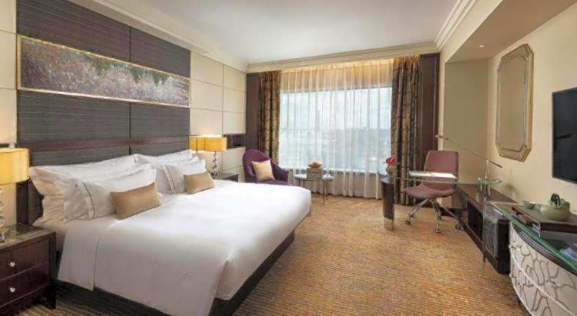 Starworld Hotel