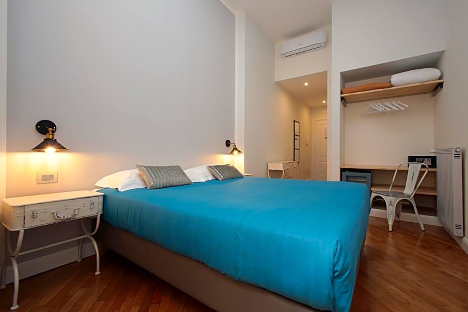 Trevi Contemporary Suite