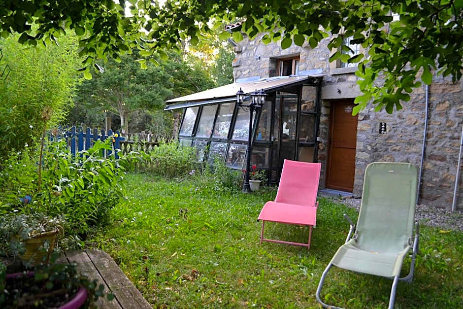 studio indépendant dans maison à la campagne
