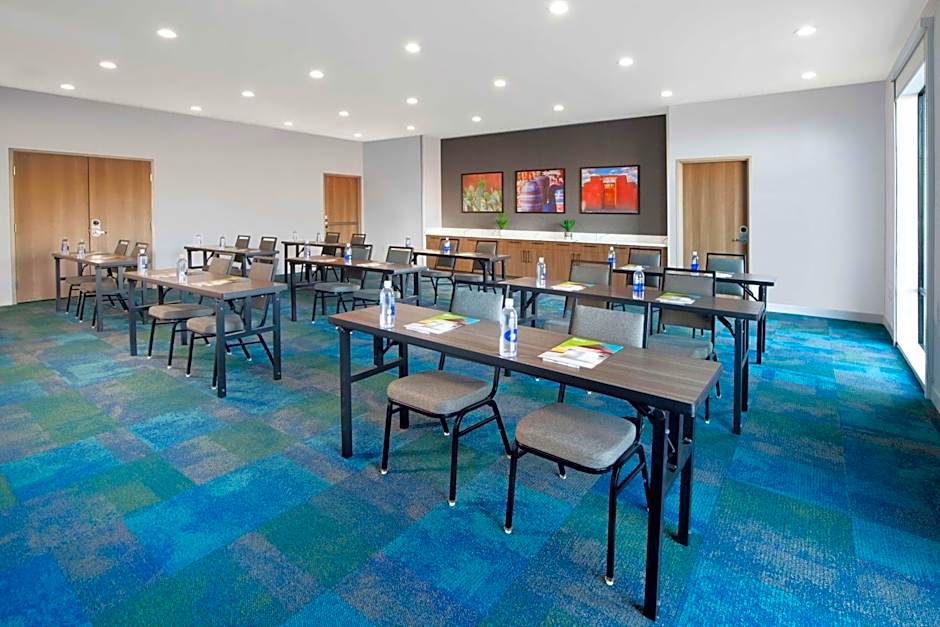 Home2 Suites By Hilton Albuquerque Airport