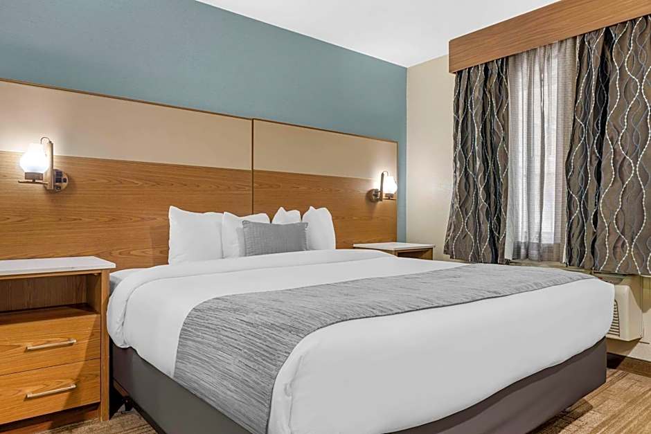 Best Western Carlsbad by the Sea