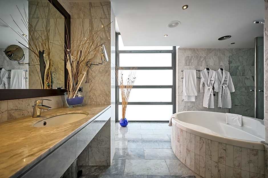 Catalonia Gran Hotel Verdi