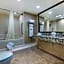 Best Western Plus Marina Shores Hotel