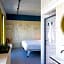 hotel Moloko -just a room- sleep&shower-digital key by email-SMS