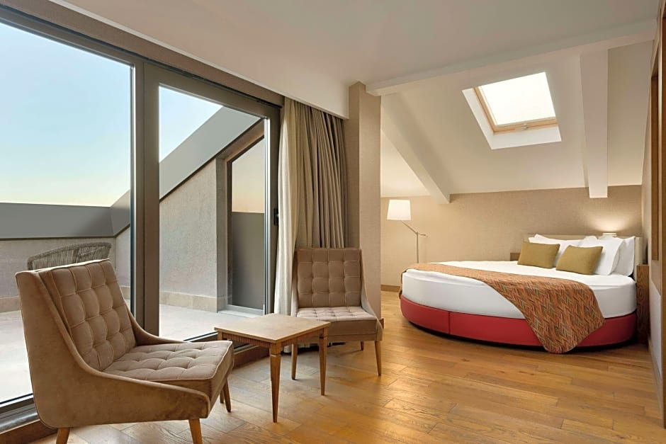 Ramada Hotel & Suites by Wyndham Adana