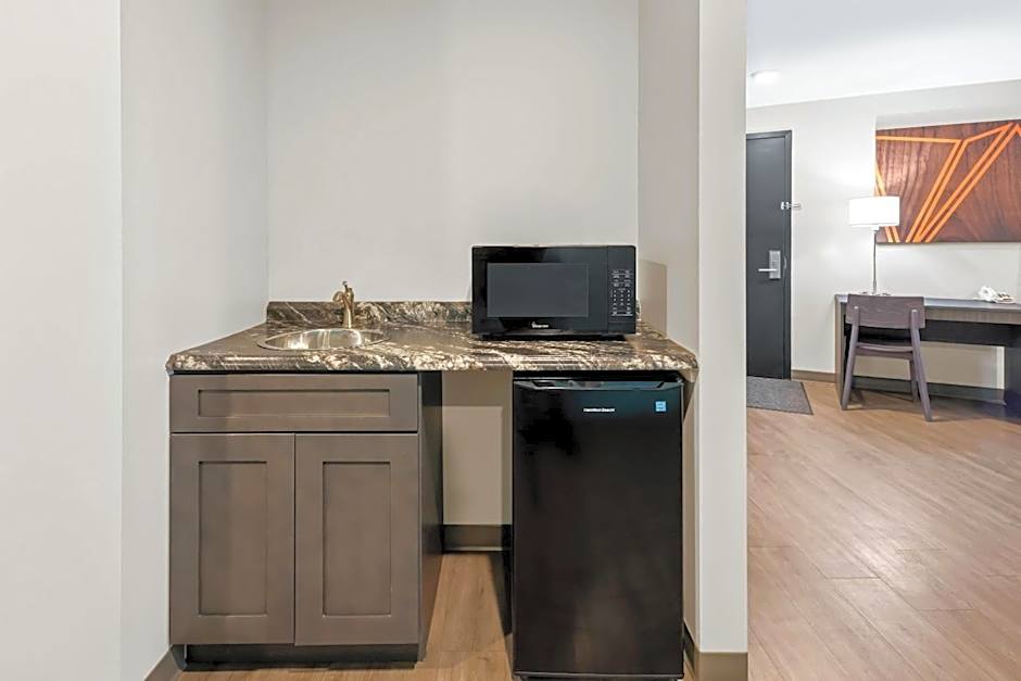 Howard Johnson by Wyndham Thunder Bay