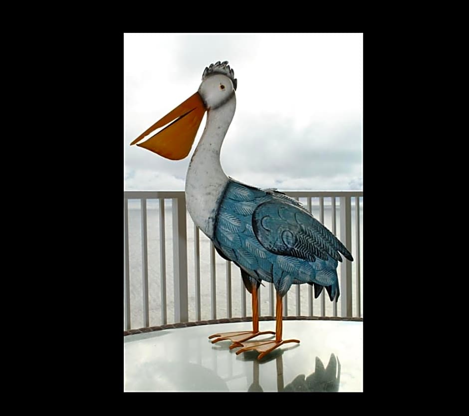 Beautiful Beachfront Views - The Retreat at Emerald Isle