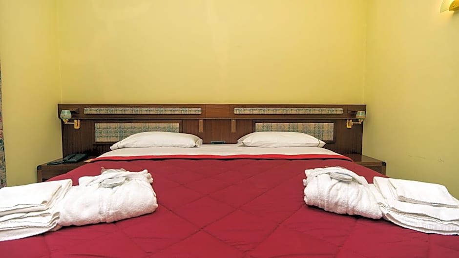 New Petit Hotel