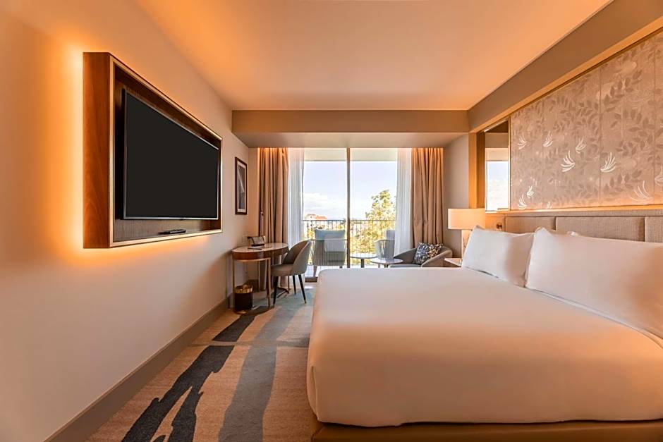 Legacy Hotel Cascais, Curio Collection by Hilton