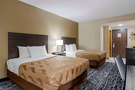 Queen Room with Two Queen Beds - Non-Smoking/Poolside
