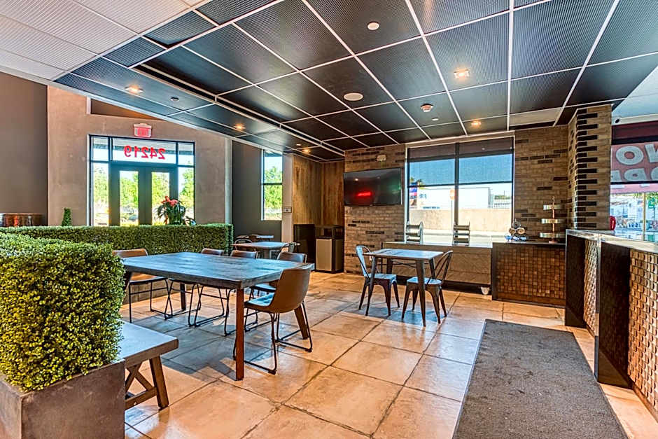 Hotel Lexen Newhall & Santa Clarita - Near Six Flags Magic Mountain