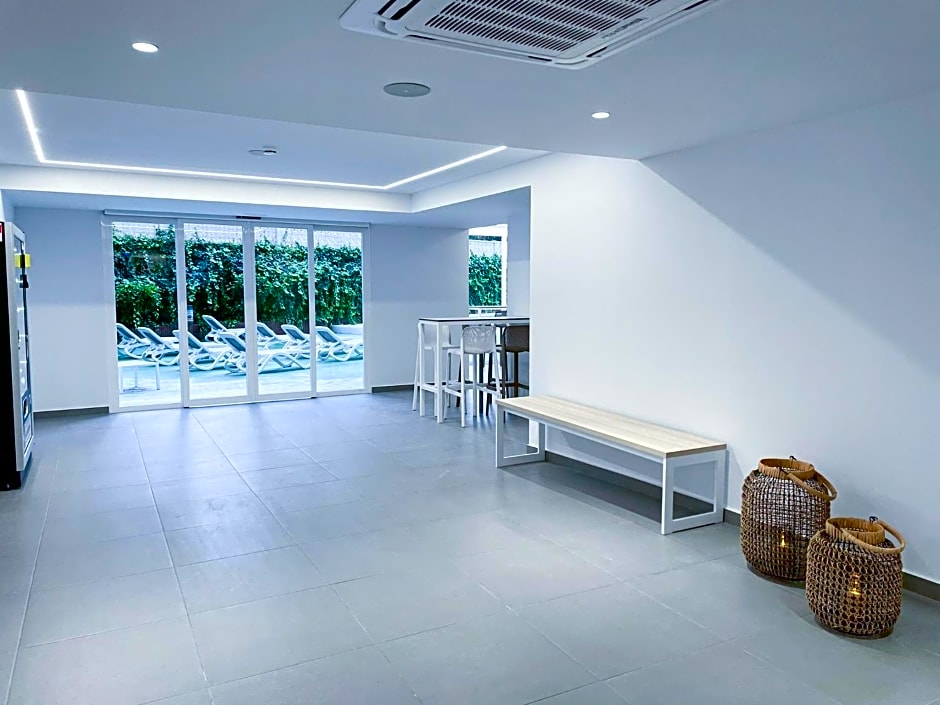 Trebol One Apartments By Mc