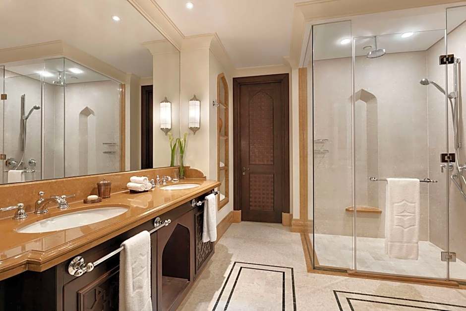 Shangri-La Qaryat Al Beri, Abu Dhabi