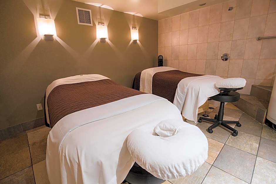 Banff Caribou Lodge And Spa