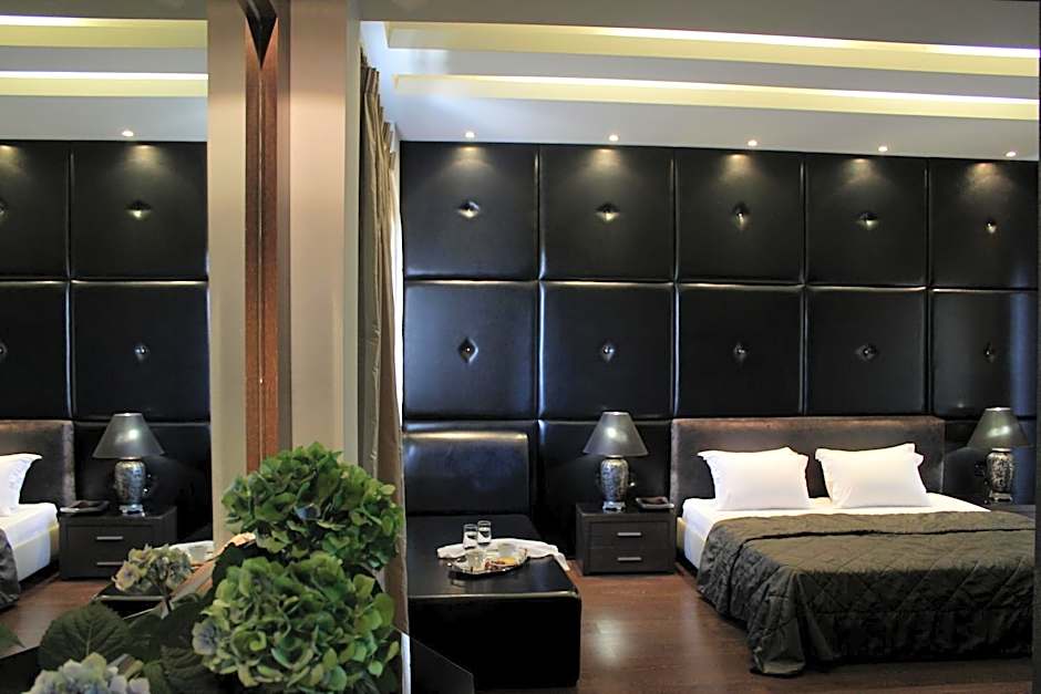 Galaxy Art Hotel