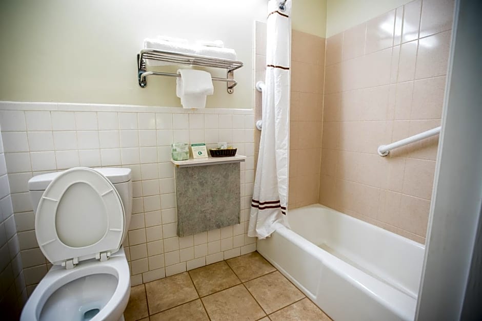 Relax Inn and Suites Kuttawa