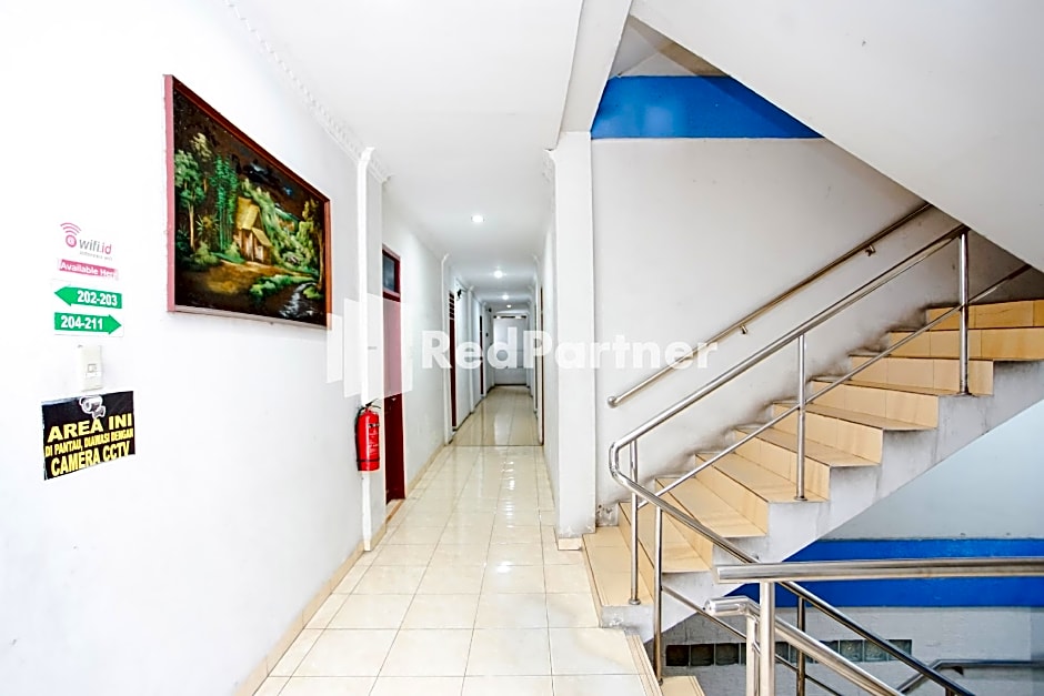 Hotel Serena Anggrek near Manhattan Times Square Mall Medan Mitra RedDoorz