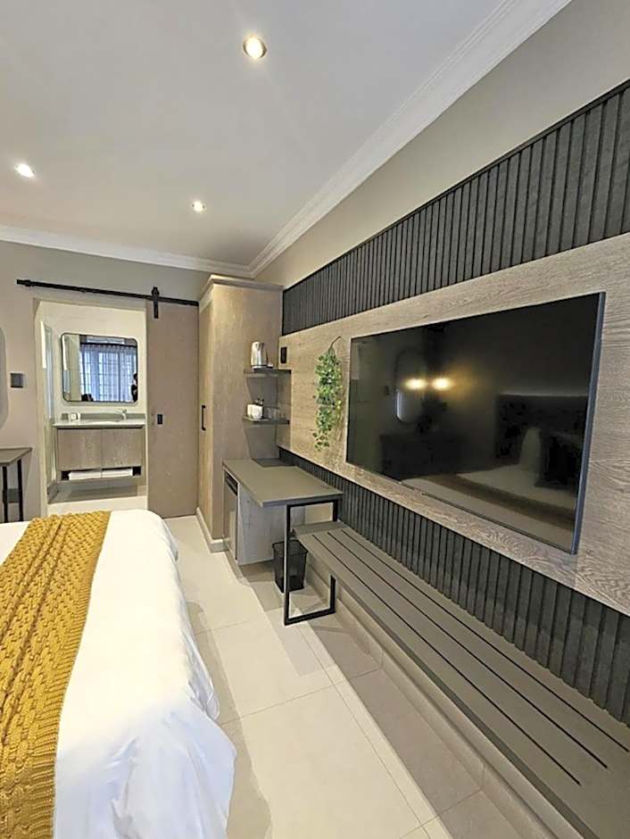 The Cycad Lodge & Chalets