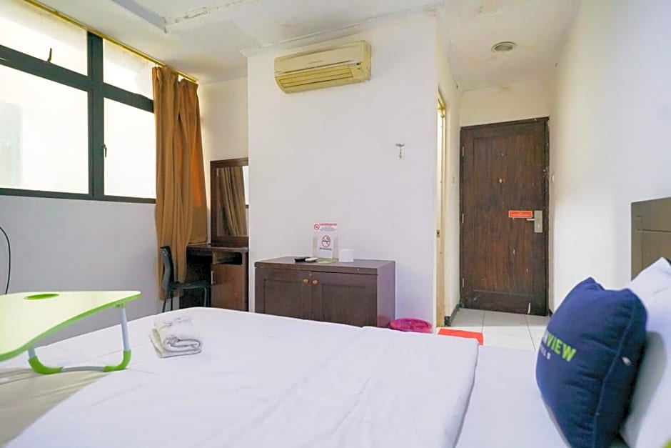 Urbanview Hotel Bes Mangga Besar