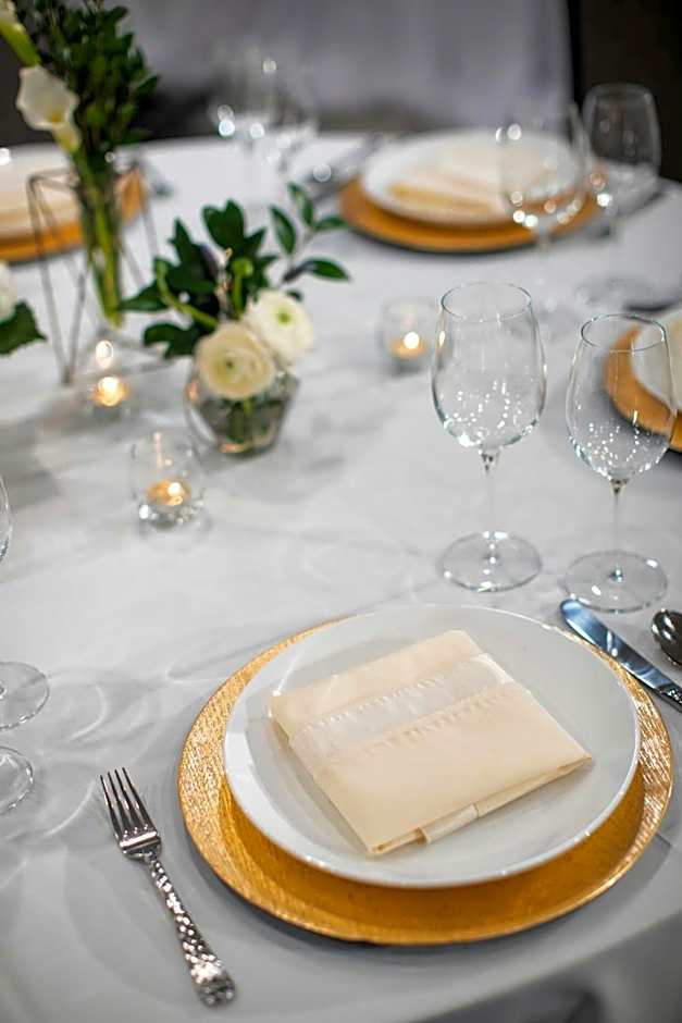 Renaissance by Marriott Minneapolis Bloomington Hotel