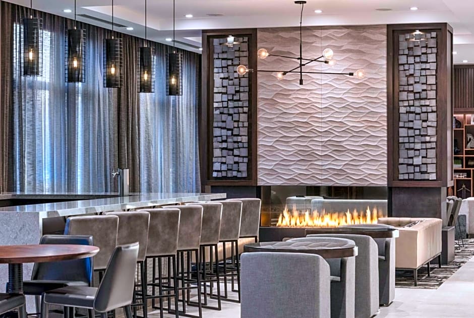 Holiday Inn Express Boston Logan Airport - Revere By IHG
