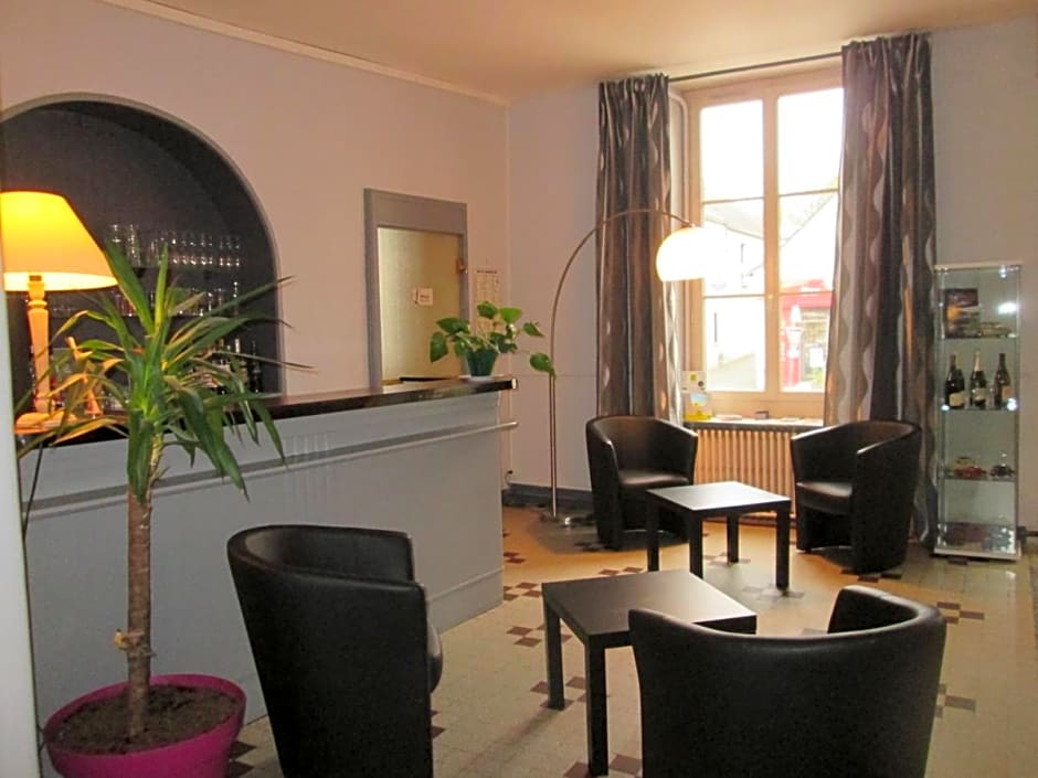 Logis Hotellerie du Cheval Blanc