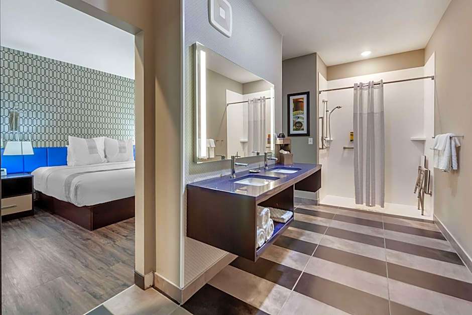 GLo Best Western Dawley Farms In Sioux Falls