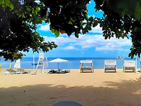 Brazaville Beach Resort