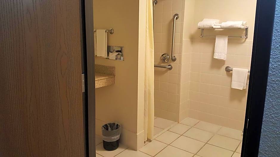 AmericInn by Wyndham Muscatine