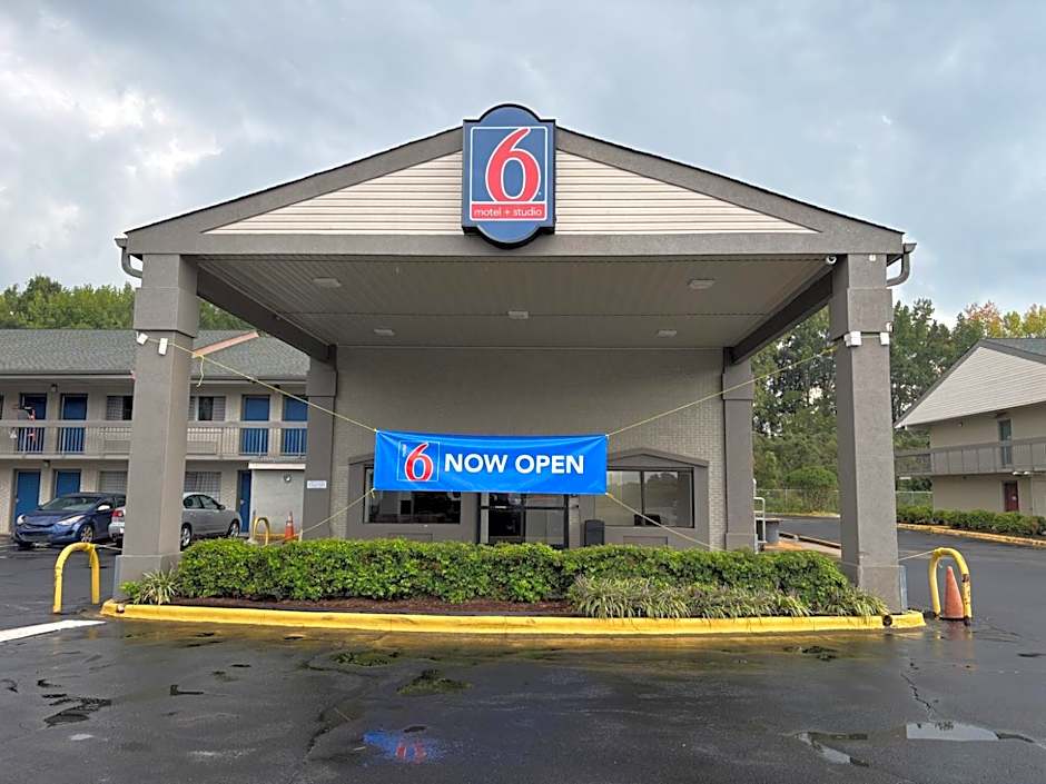 Studio 6 Suites Charlotte, NC Northlake